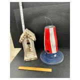 2 bird houses