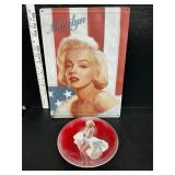 Marilyn Monroe plate and sign