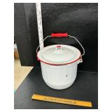 Enamel camber pot