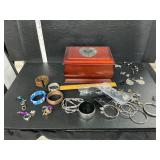 Jewelry box with jewelry