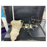 Miscellaneous decor items