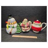 Teapots and cookie jar