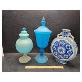 Glass pedestal vases