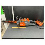 Battery chain saw working