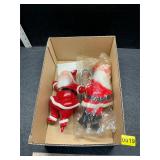 Vintage plastic Santaï¿½s