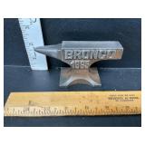 Bronco anvil