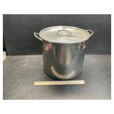 Stainless Steel Pot w Lid