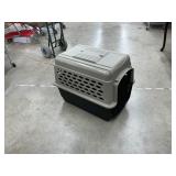 Animal crate appears new