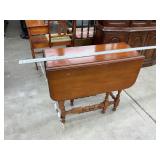 Drop leaf table