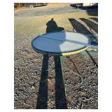 Rod iron glas top table