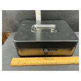Cash box