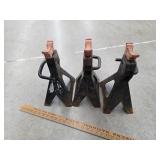 Jack stands