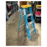 4ft fiberglass step ladder