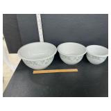 Corelle mixing bowl set