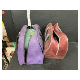 2 bowling ballï¿½s