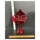 Pilgrim glass Jack-in-the- pulpit vase
