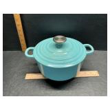 Cast iron enamel pot