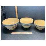 Vintage mixing bowls