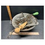 Vintage kitchen items