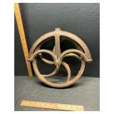 Antique cast iron well/barn pulley