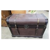 Bombay style trunk 29*18*19 tall