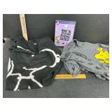 Snoopy Lot Med & Large shirts
