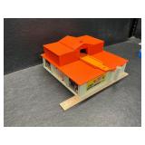 Hot Wheels track station