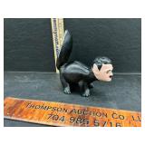 Cast iron skunk