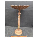 Cast iron shell birdbath