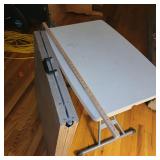 2 Folding Tables