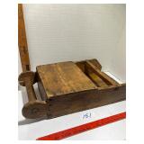 Large primitive scoop