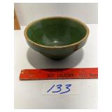 Vintage 6ï¿½ pottery Green Bowl