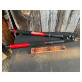 Pruning loppers