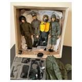 4 Cotswold Army Figures & Accessories