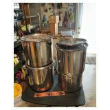 5 stainless steel pots with lids