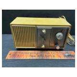 Vintage clock radio