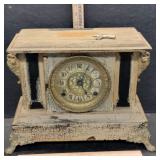 Antique Mantle Clock w Key