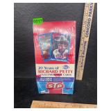 Sealed box, Richard Petty NASCAR cards