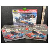 3- Vintage 1/25 scale model kits