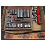 Mac 3/8ï¿½ ratchet and Mac sockets