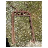 Double harpoon hay fork