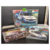 3 Vintage 1/24 scale model kits factory sealed