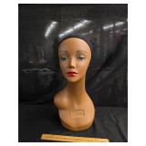 Sensationnel mannequin head