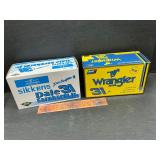 2 die cast cars