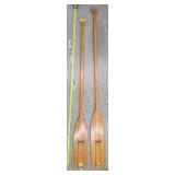 2 wood oars