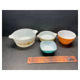 Pyrex bowls