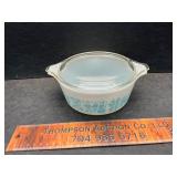 Pyrex bowl lid has a chip