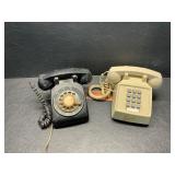 2 vintage phones