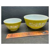 Pyrex bowls