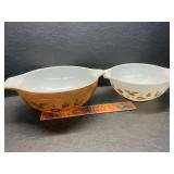 Pyrex bowls